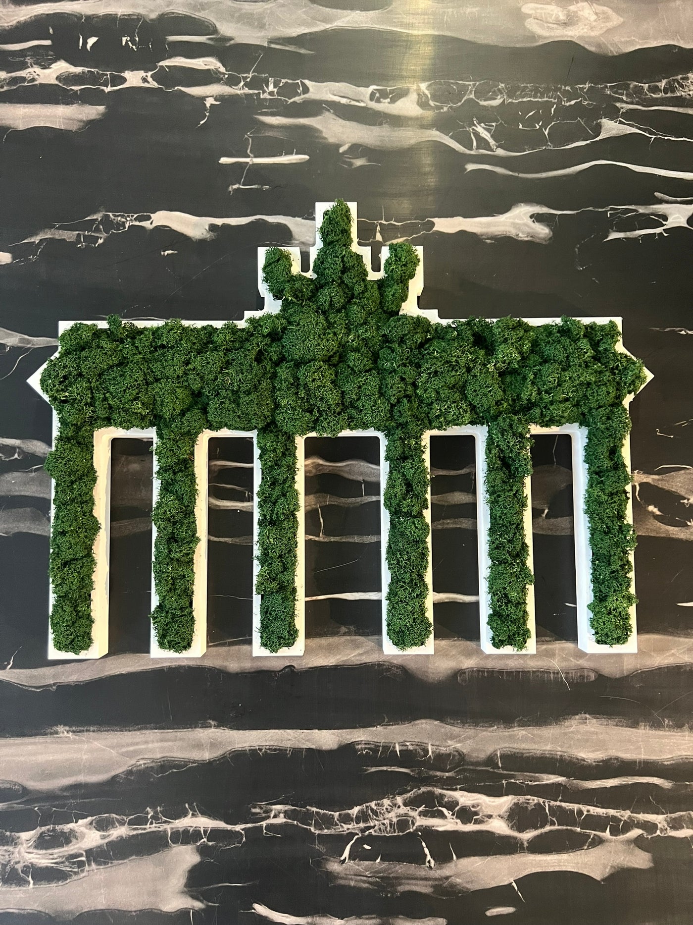 Brandenburgertor aus Moos